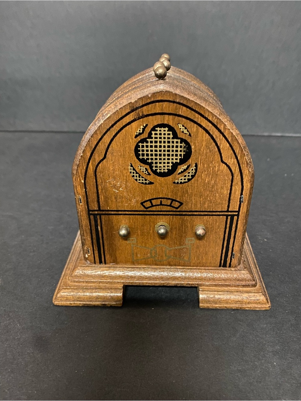 Vintage Wooden Radio Decorative set of six coasters vintage rare find